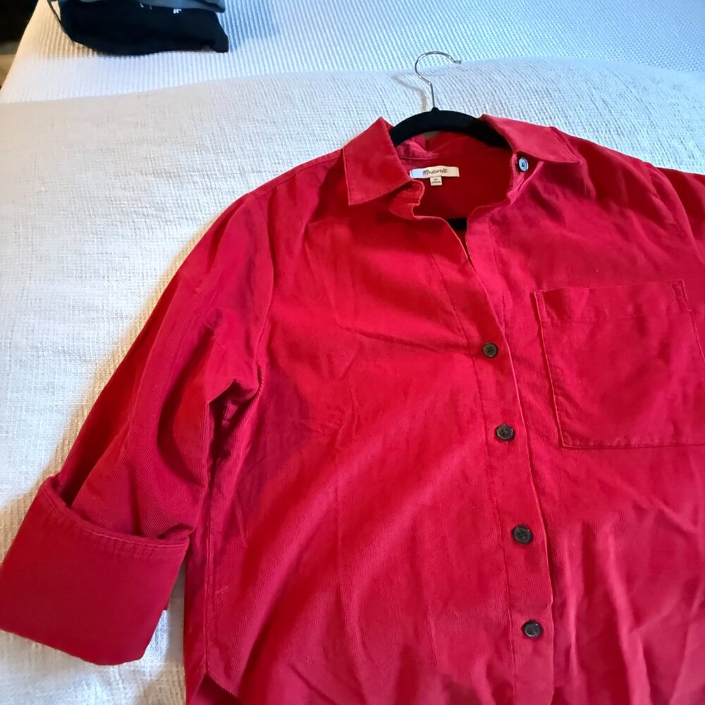 NWOT Madewell Easy Y-Neck Button-Up Shirt in Red Corduroy size XS - Picture 3 of 6